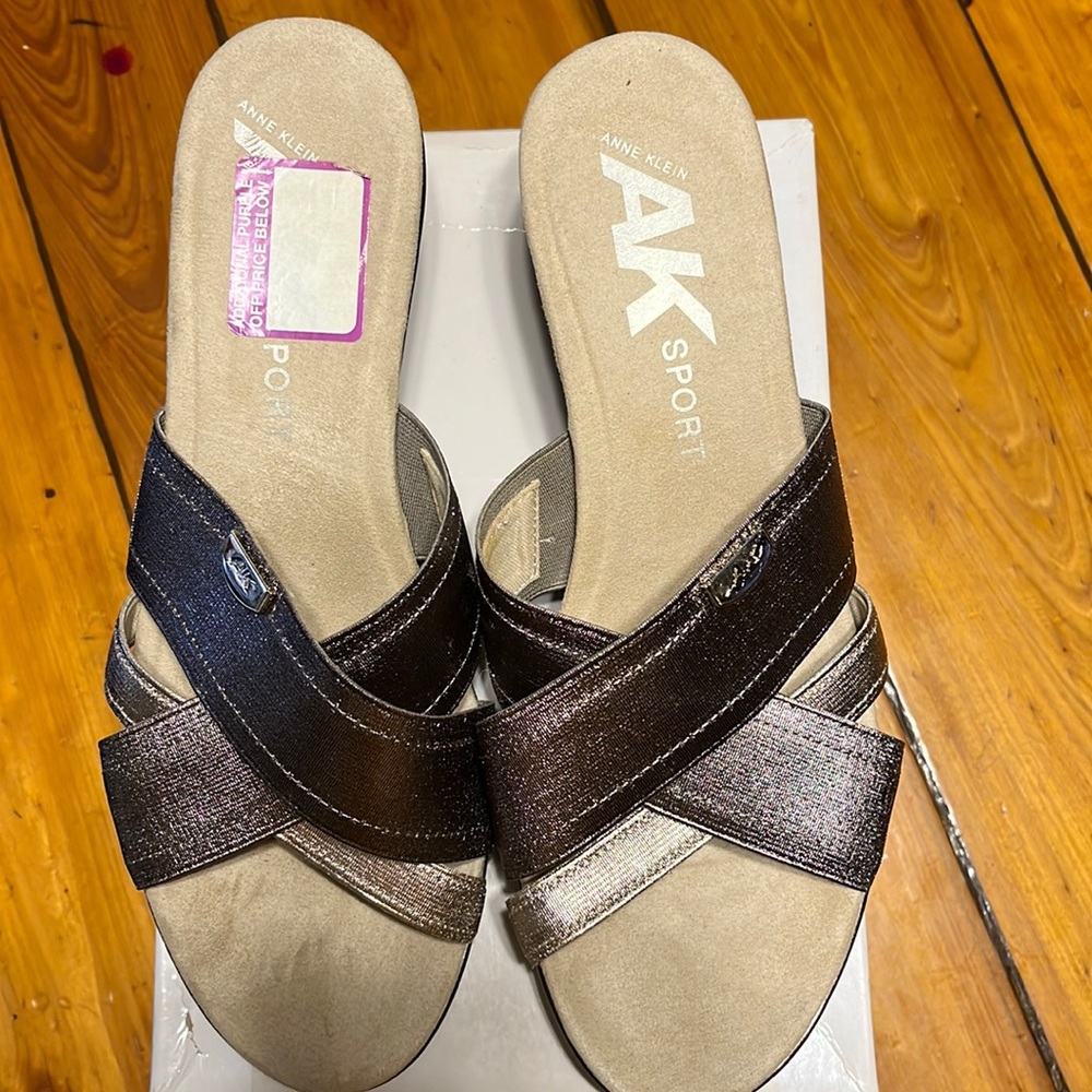 AK (Ann Klein) Sport, Size 10M, Goldish Brown